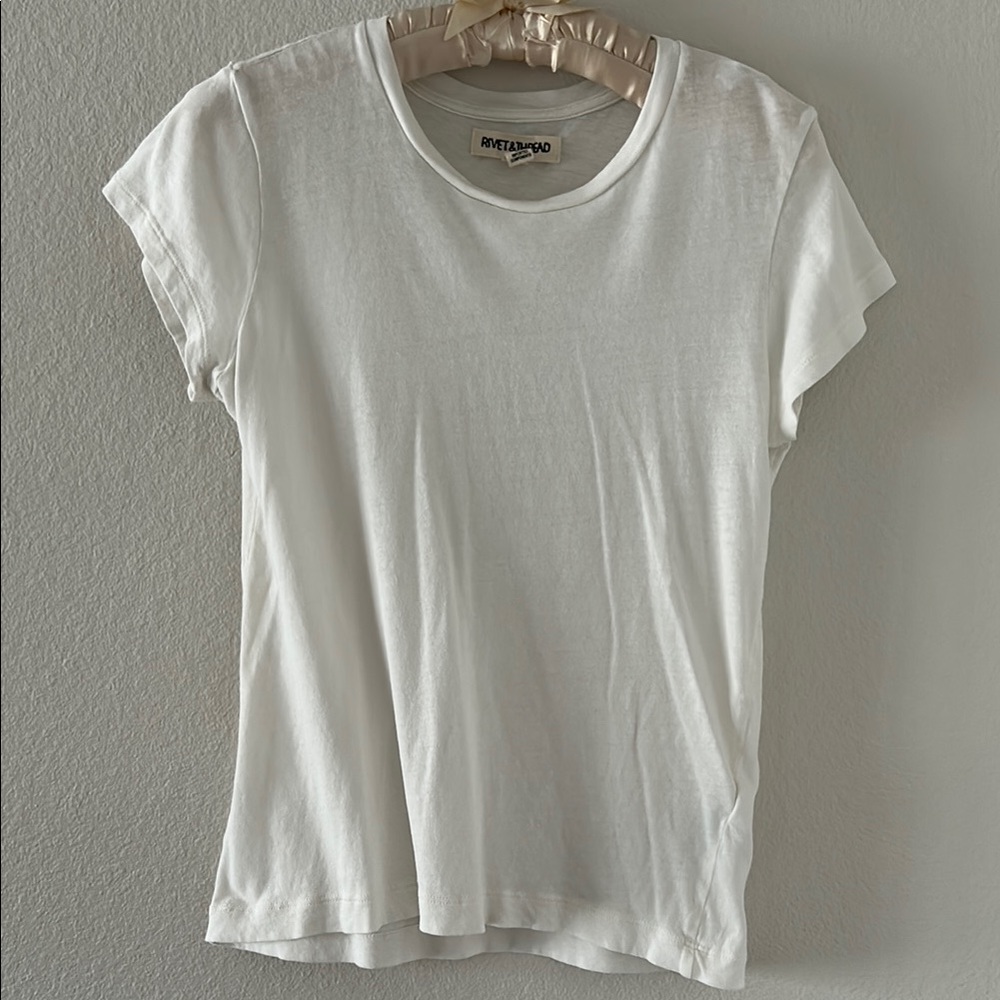 Fitted White Short Sleeve Tee